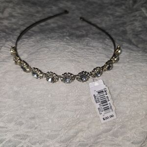 🎄SALE🎄 Elegant Cära Silver Headband